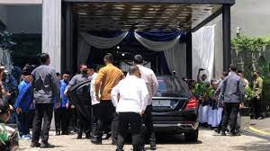  Jokowi tiba di kantor DPP PAN (Suara.com)